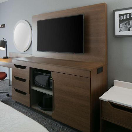 Hampton Inn Dubuque Extérieur photo