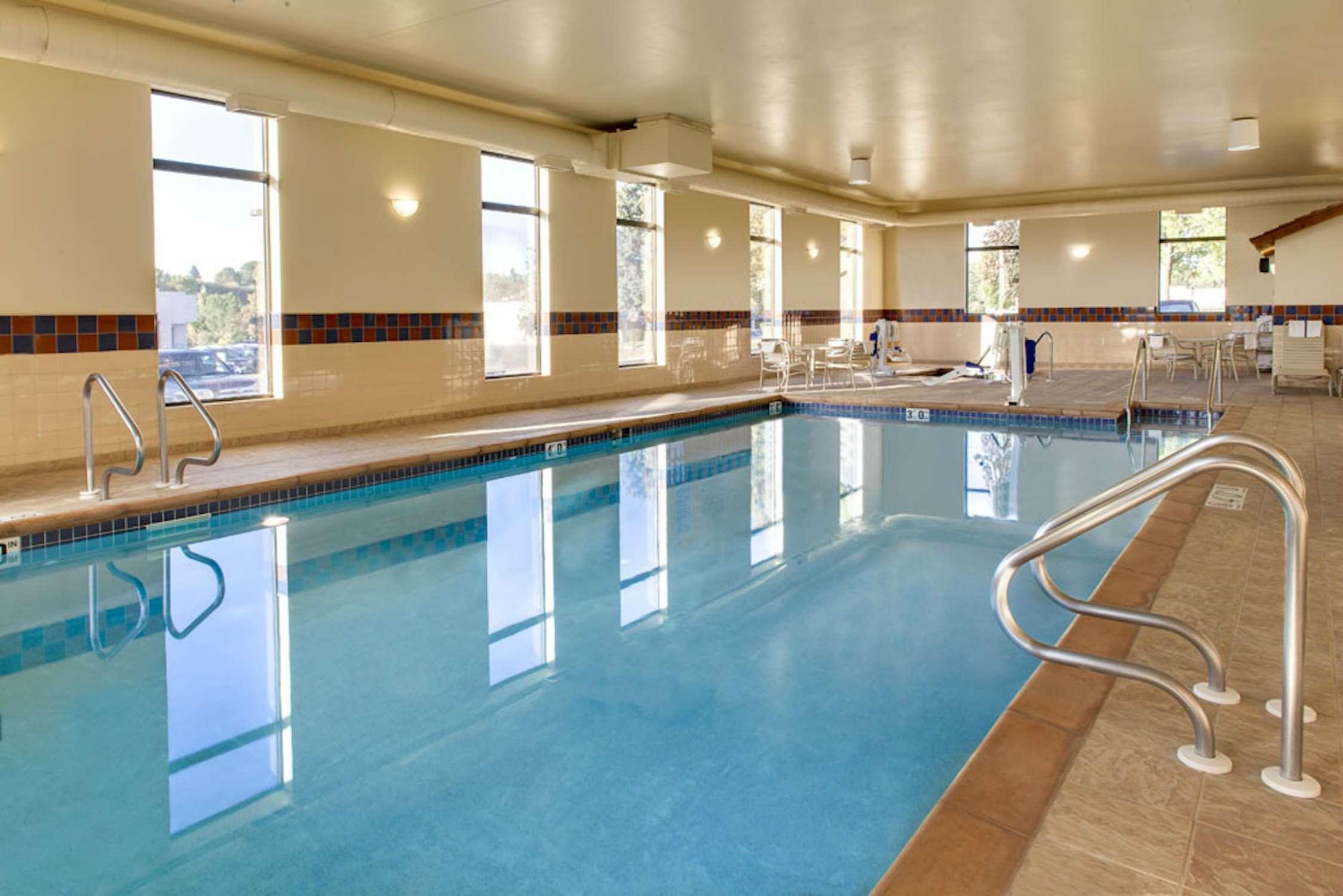 Hampton Inn Dubuque Extérieur photo