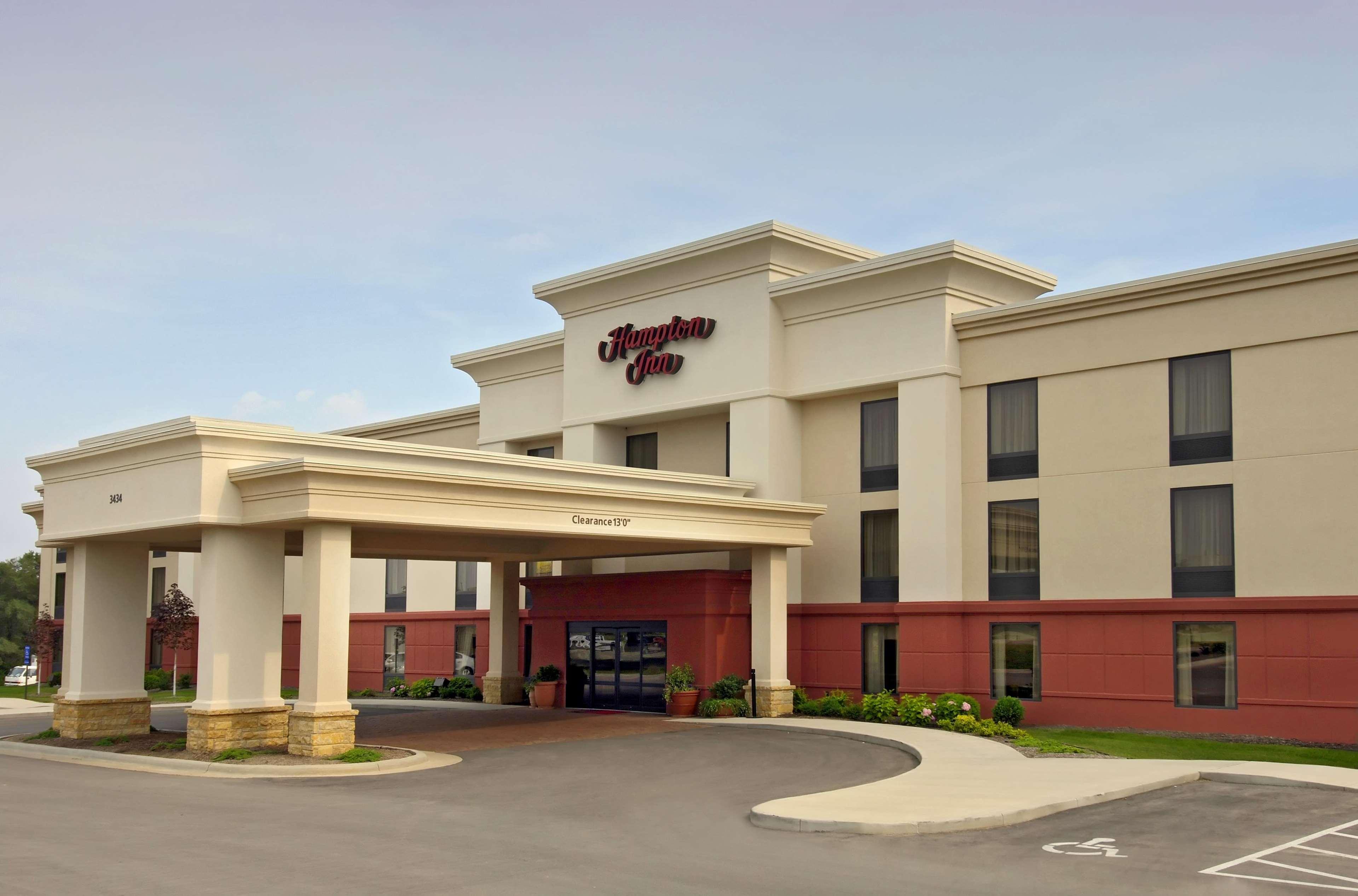 Hampton Inn Dubuque Extérieur photo