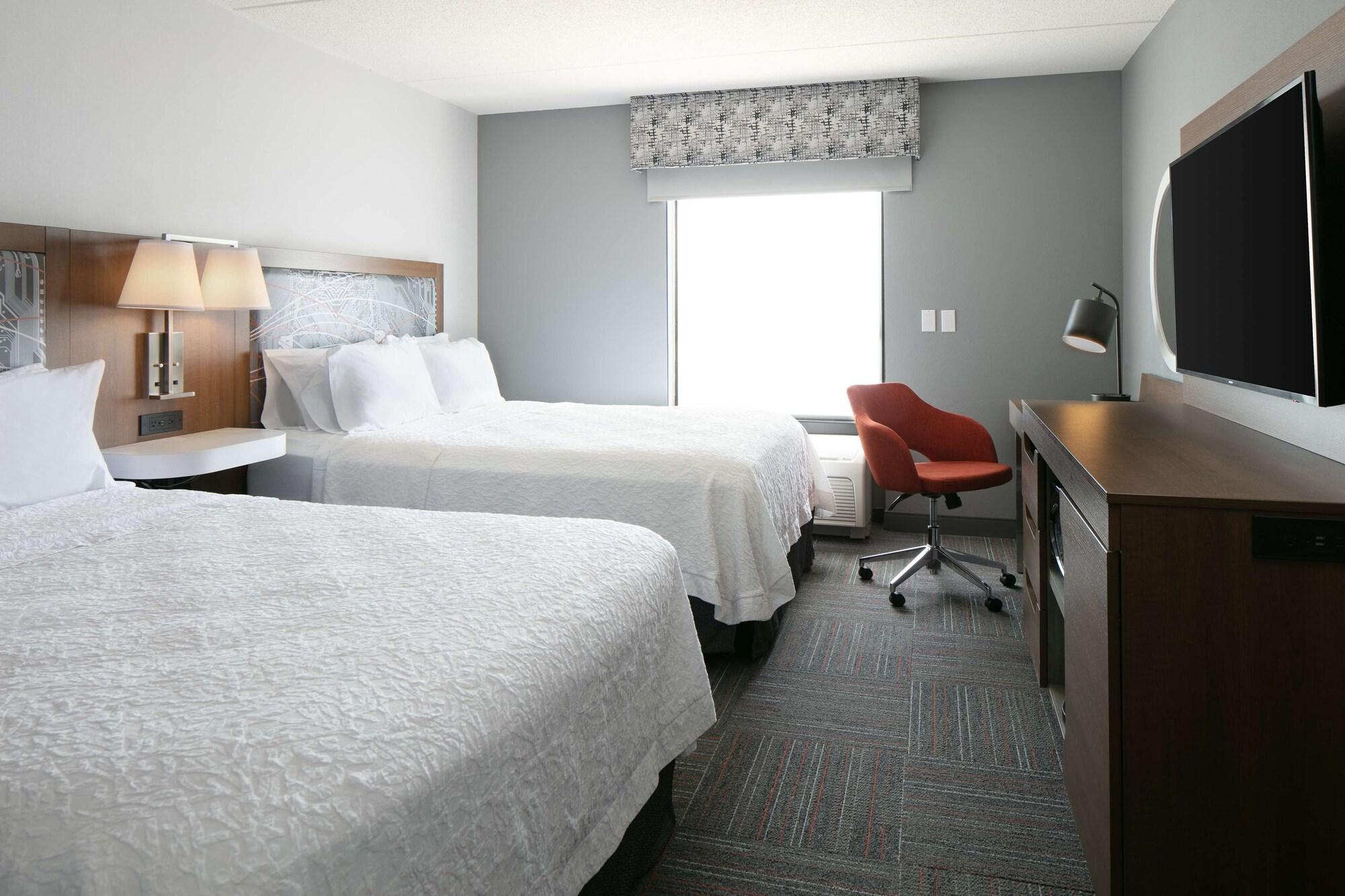 Hampton Inn Dubuque Extérieur photo