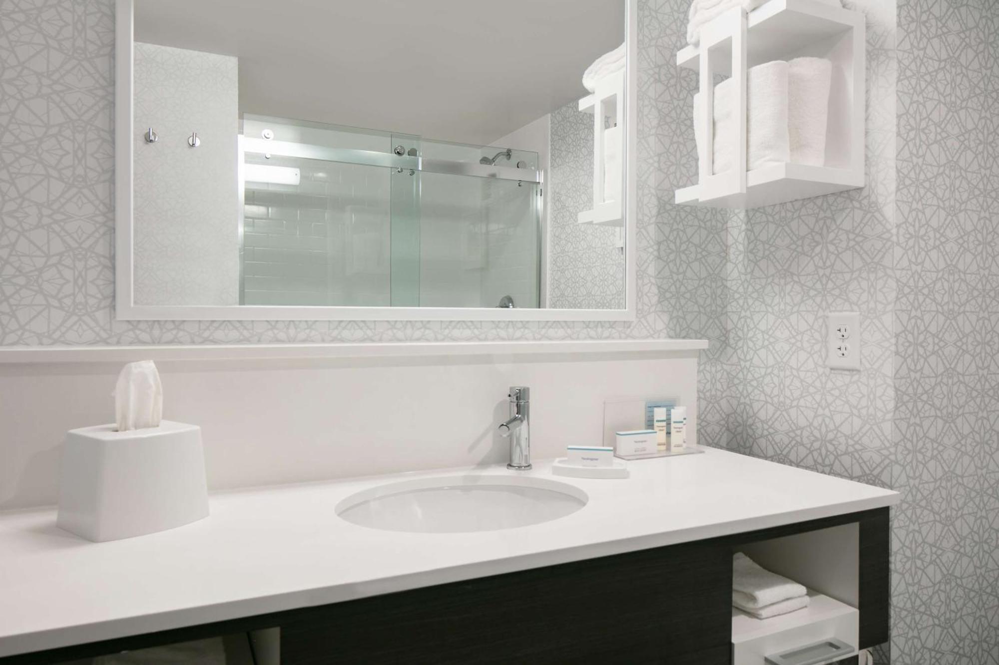 Hampton Inn Dubuque Extérieur photo