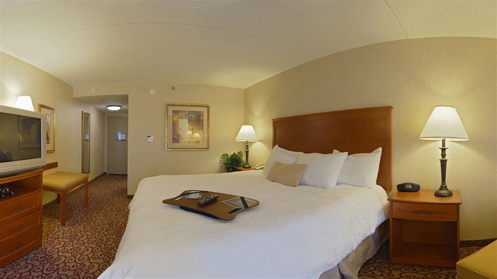 Hampton Inn Dubuque Extérieur photo